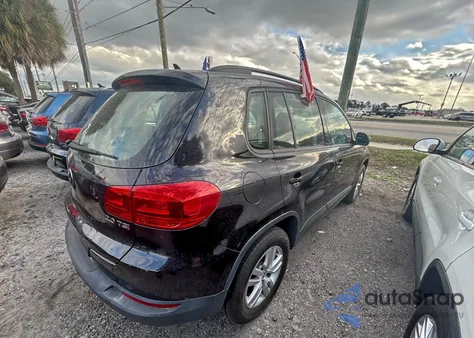 2015 Volkswagen Tiguan S z USA, uszkodzony, nr VIN WVGAV7AX4FW601407